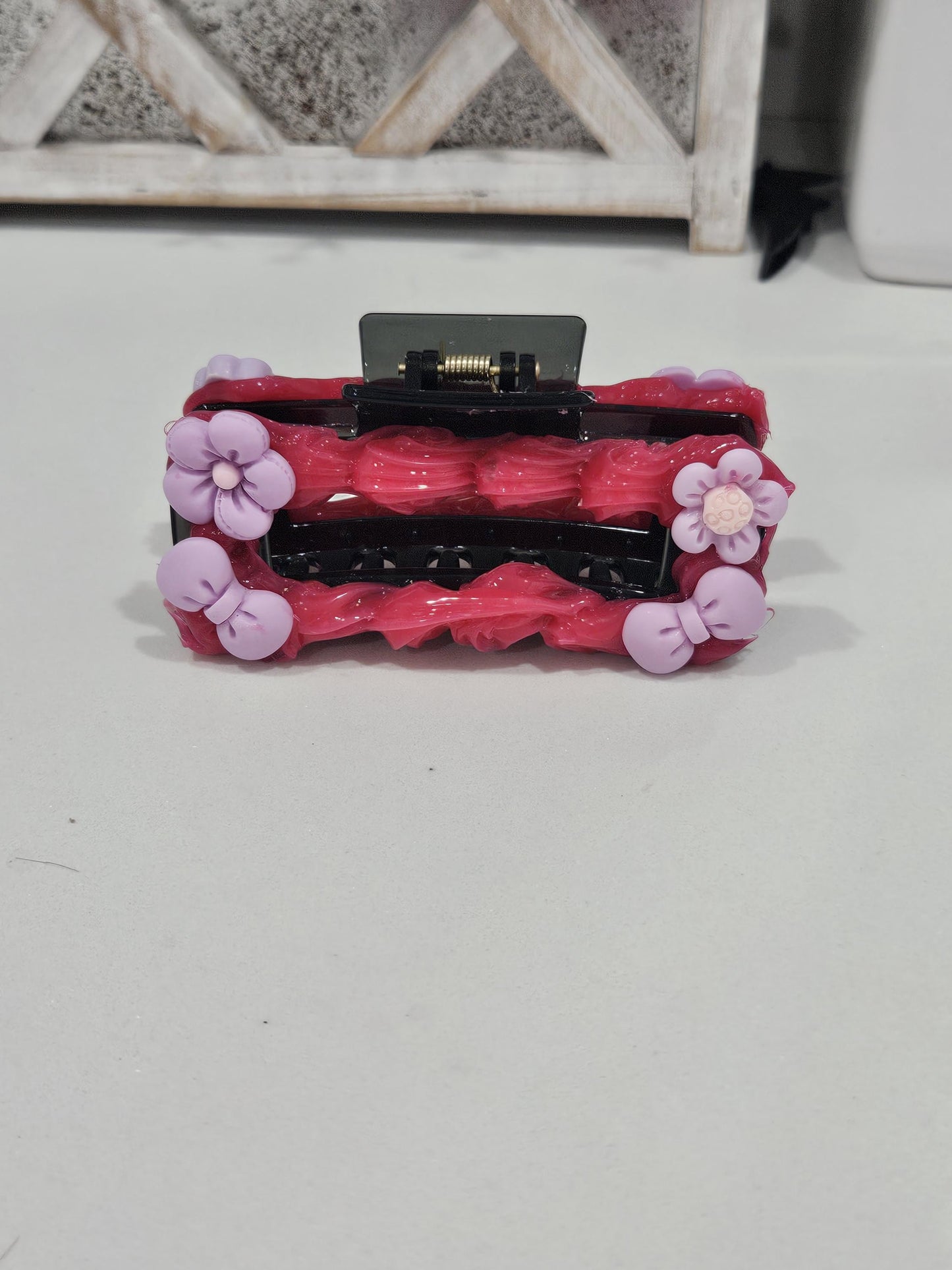 Pink garden claw clip