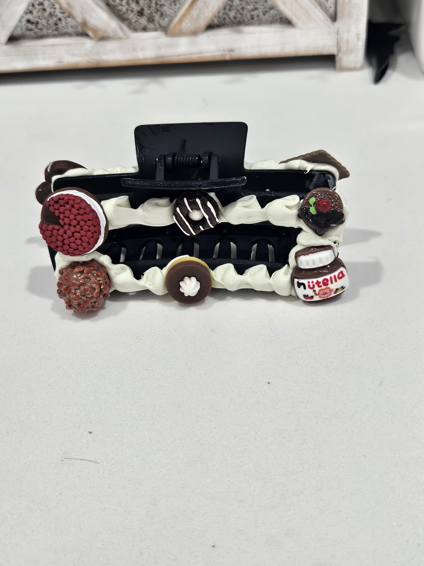 Dubai chocolate claw clip