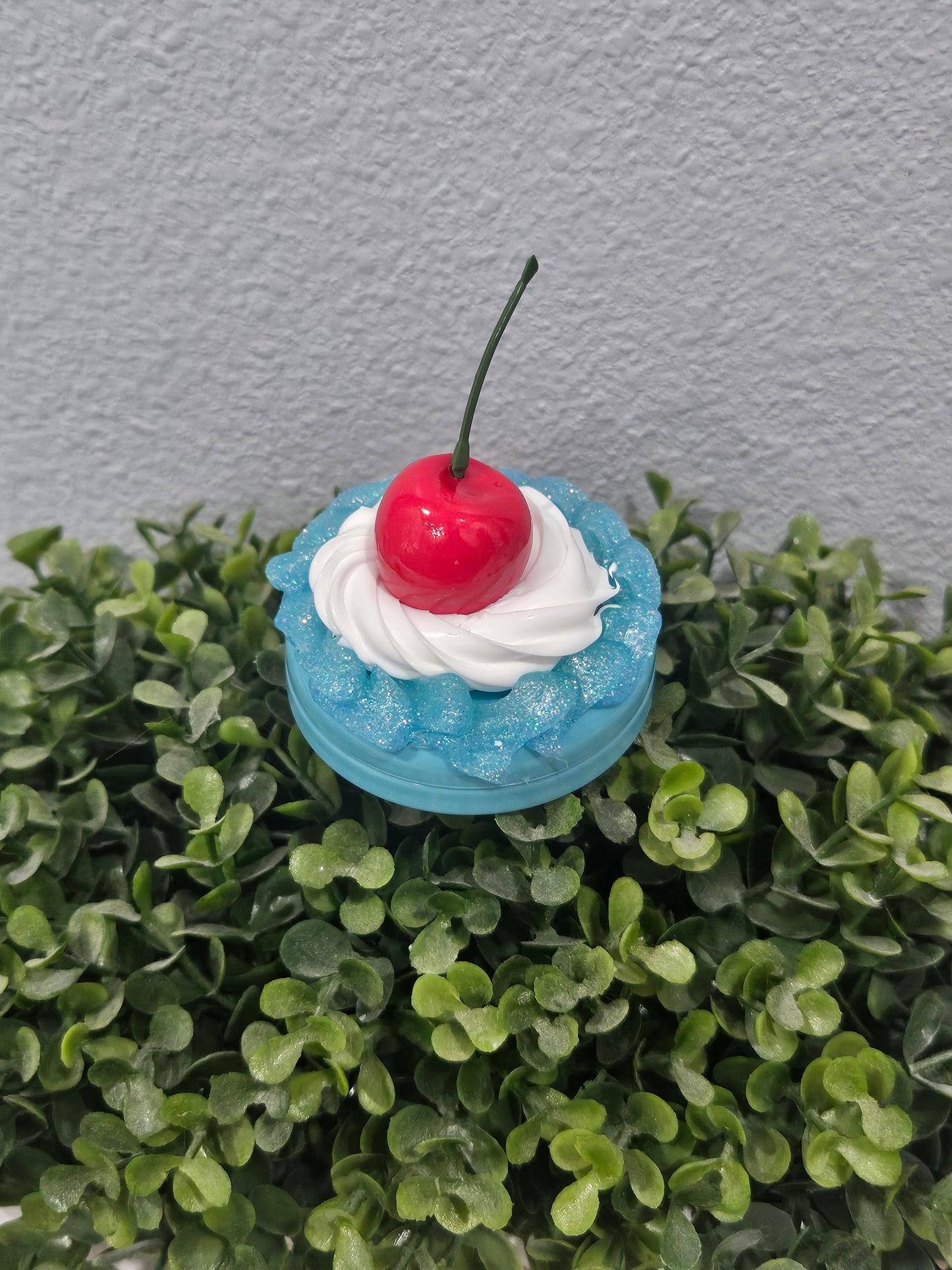 Blue Cake Compact
