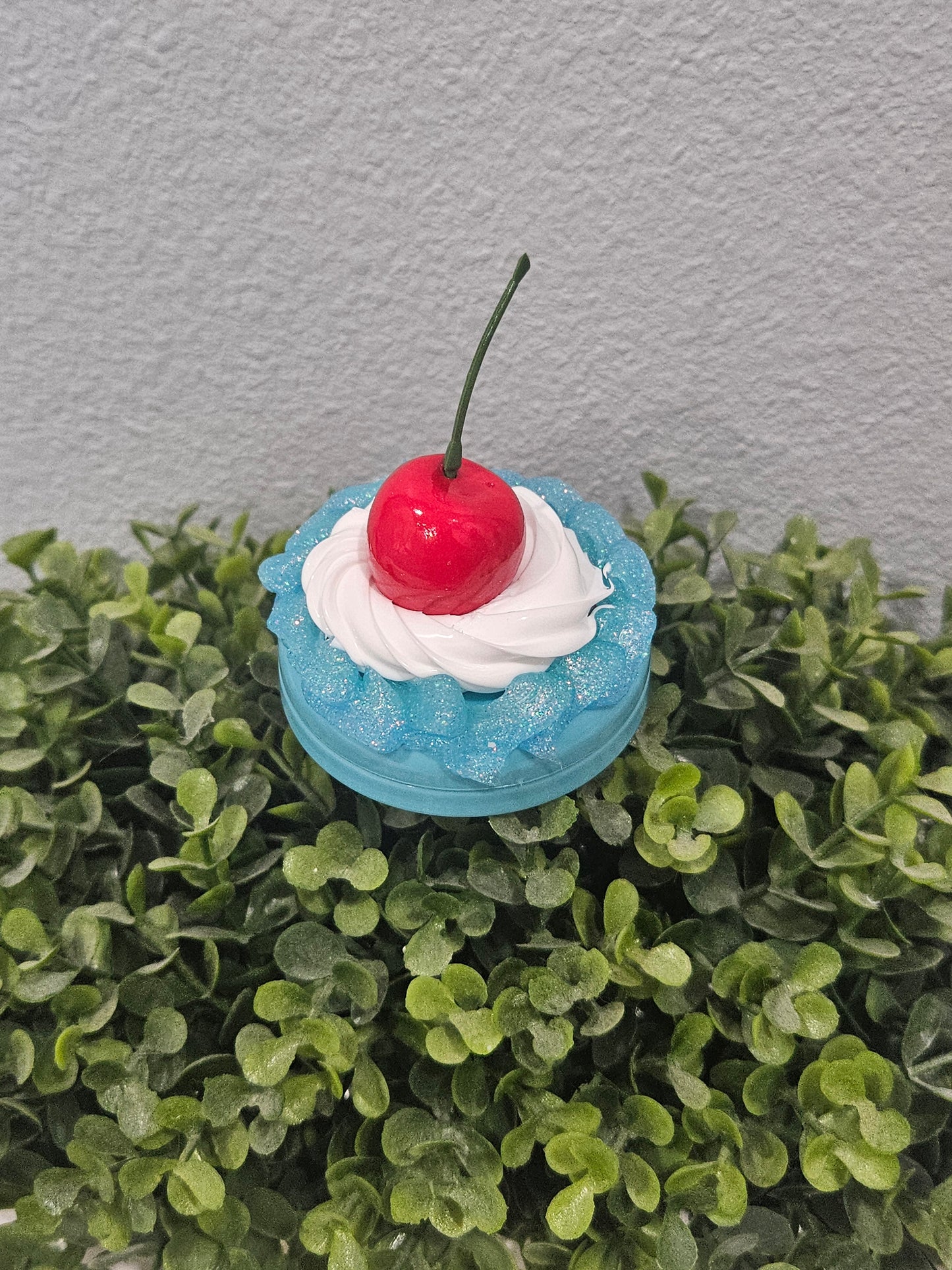Blue Cake Compact