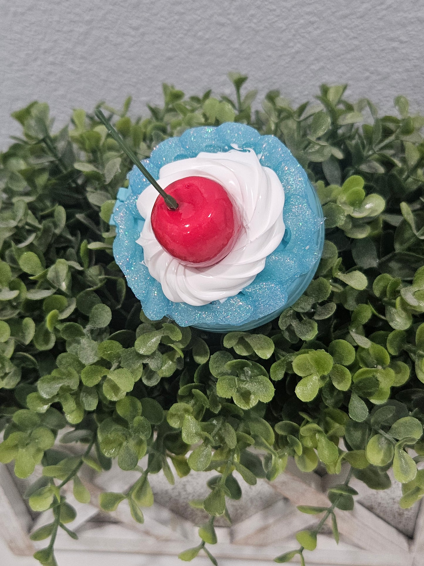 Blue Cake Compact