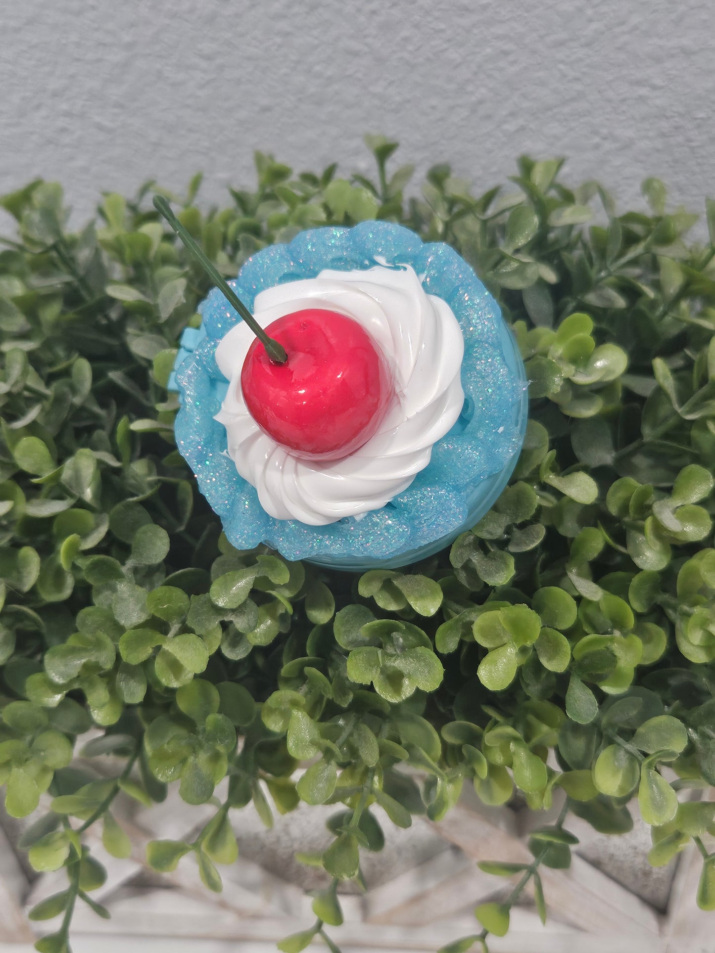 Blue Cake Compact